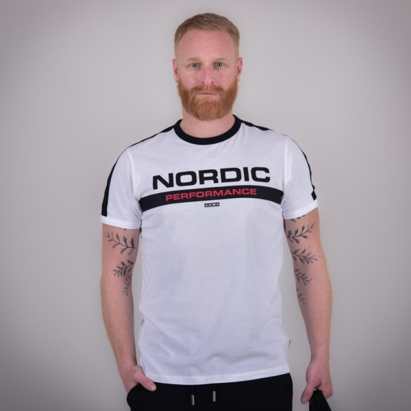 TS-S23-10355_Performance_Studio_nah_front_weiss_19619